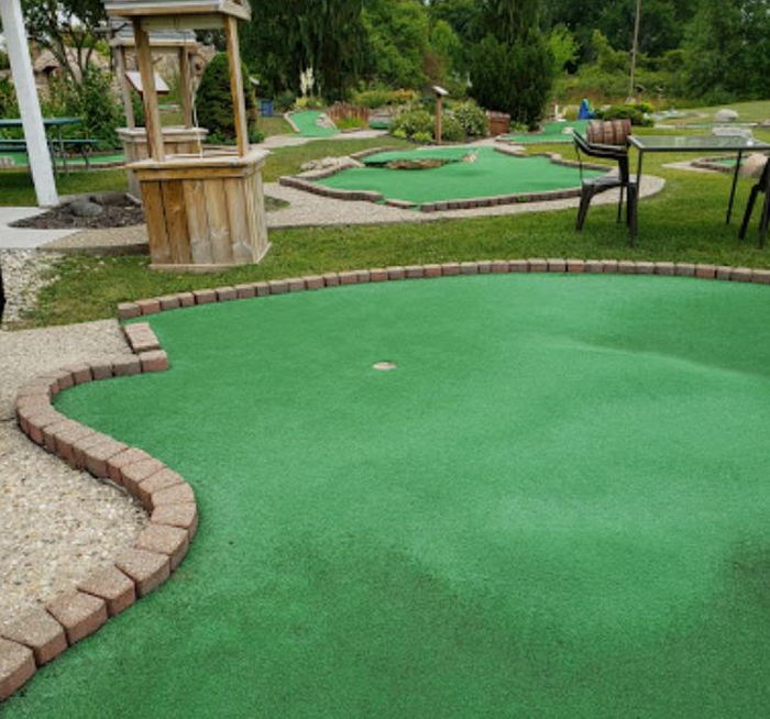 Puttin 4 Paws - From Web Listing (newer photo)